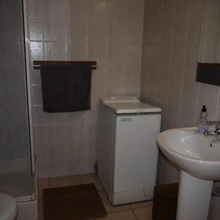 Studio 6 - A Quiet And Spacious Studio Flat In The Old Town Apartment